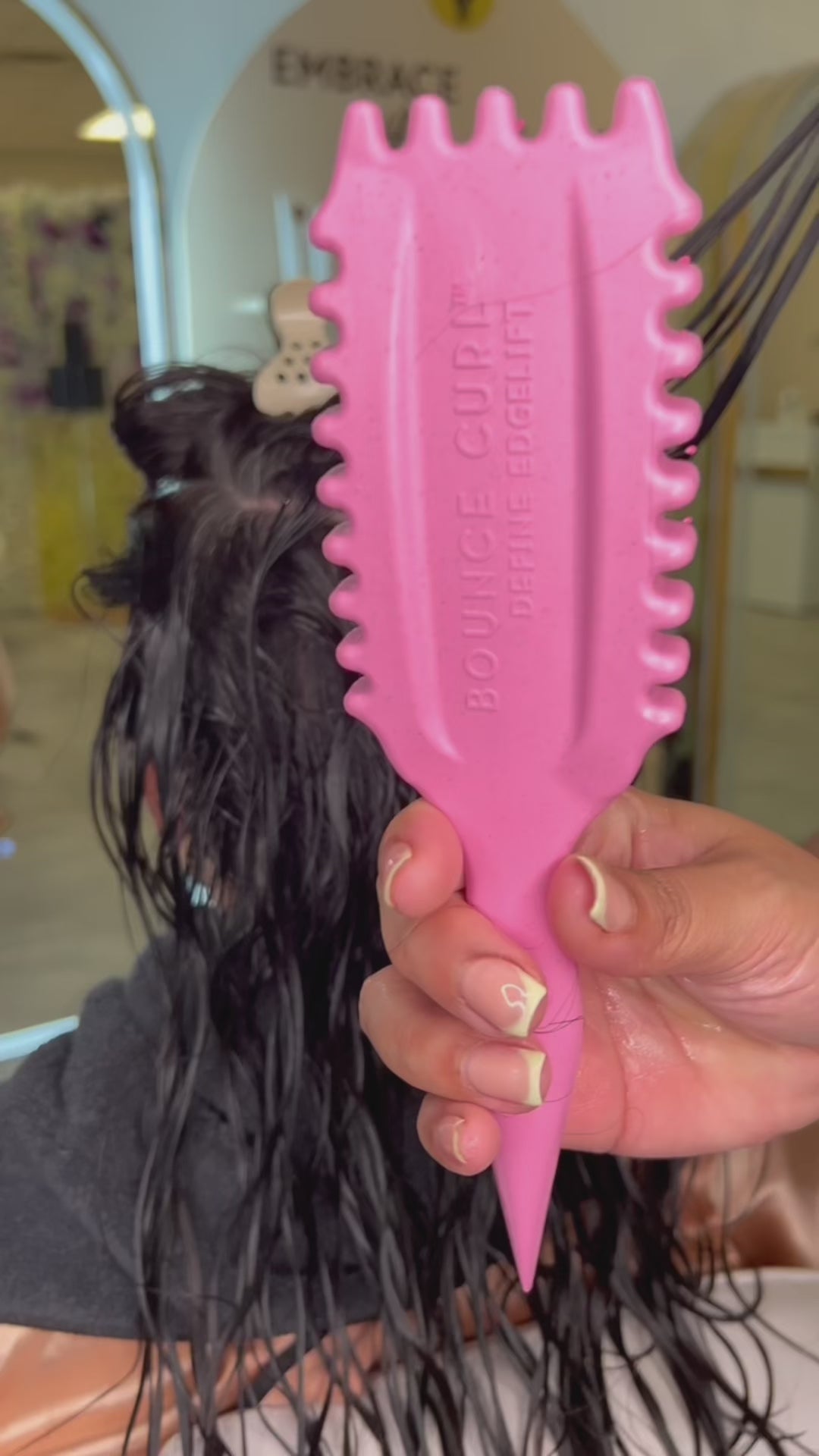Ladda video: Bounce Curl Define EdgeLift Brush